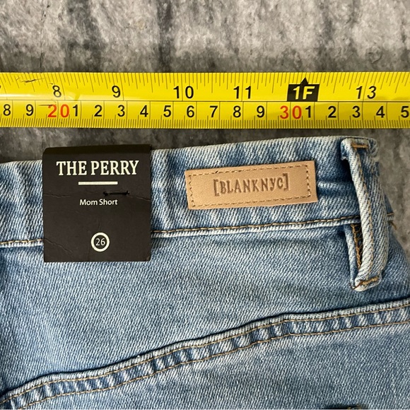 BLANK NYC Denim Mom Shorts “The Perry” - Picture 3 of 3